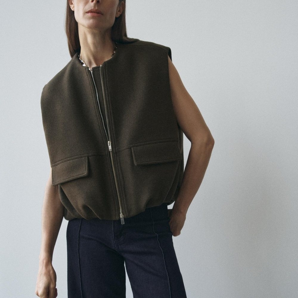 ZARA Wool Blend Voluminous Bubble Hem Vest Waistcoat, Sleeveless, Zip-front XS-S